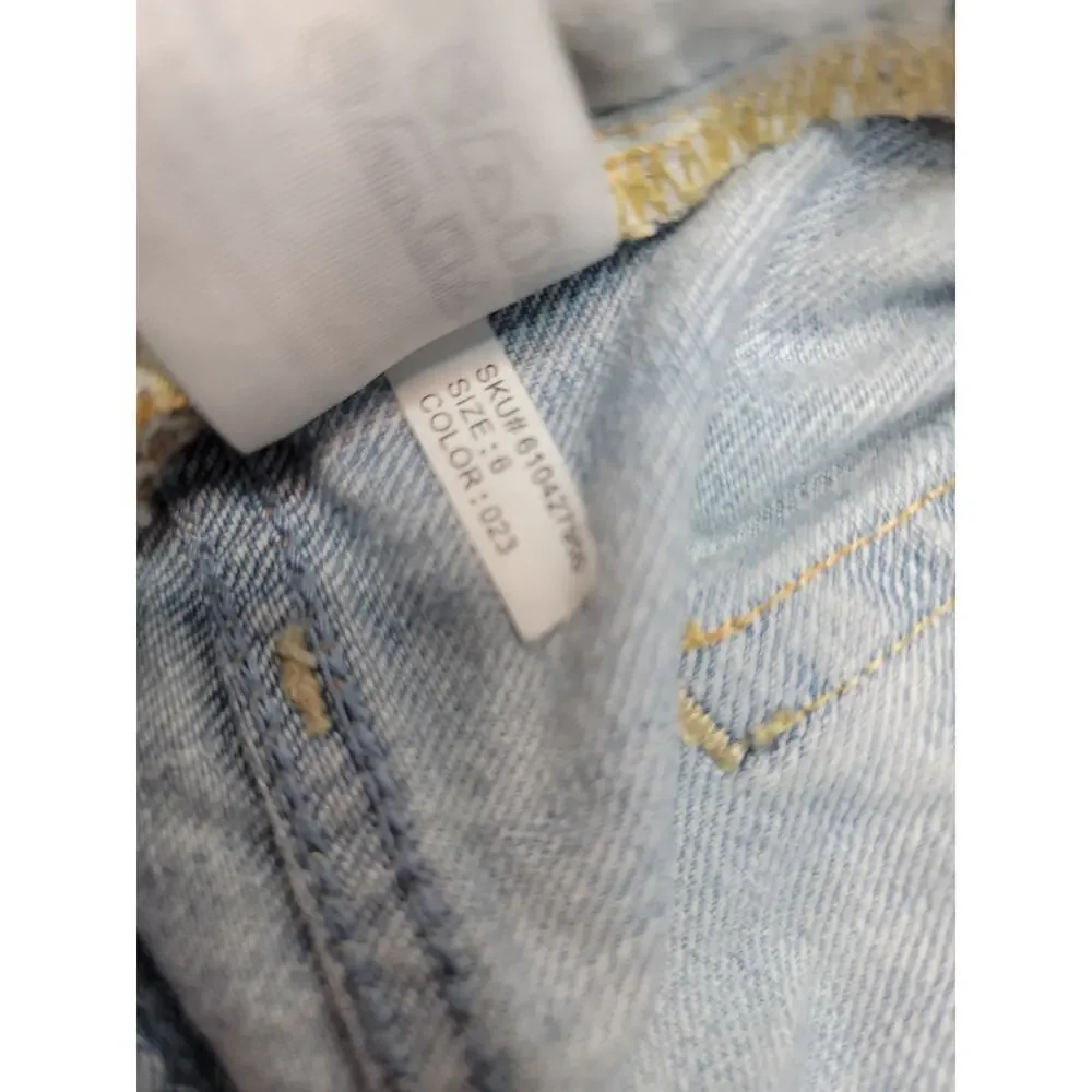 Abercrombie And Fitch Denim Shorts Womens SZ 28 Mid Rise Distressed Festival